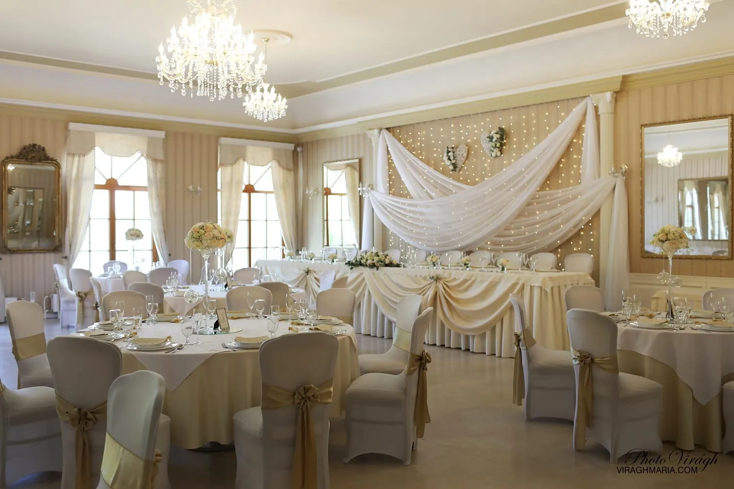 Crystal chandelier above the wedding table